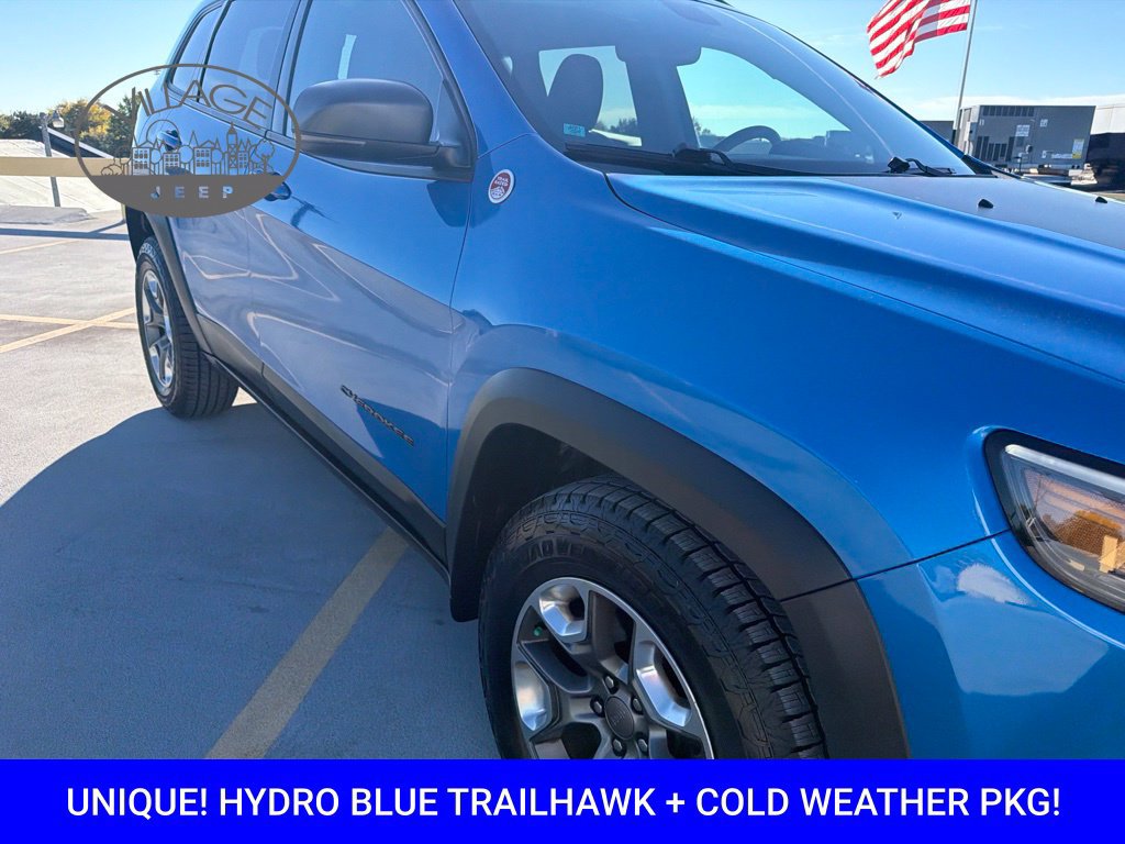 Used 2019 Jeep Cherokee Trailhawk w/ Cold Weather Group AWD/4WD image 14