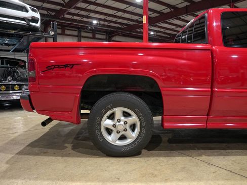 Used 1997 Dodge Ram 1500 Truck 2WD Club Cab image 9
