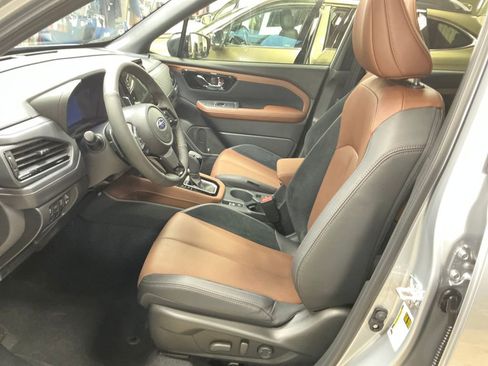 Used 2025 Subaru Forester Touring image 15