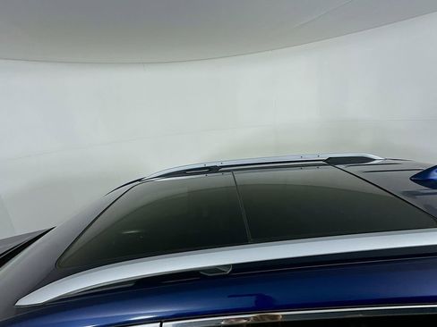 Used 2023 GMC Terrain SLT w/ Tech Package image 32