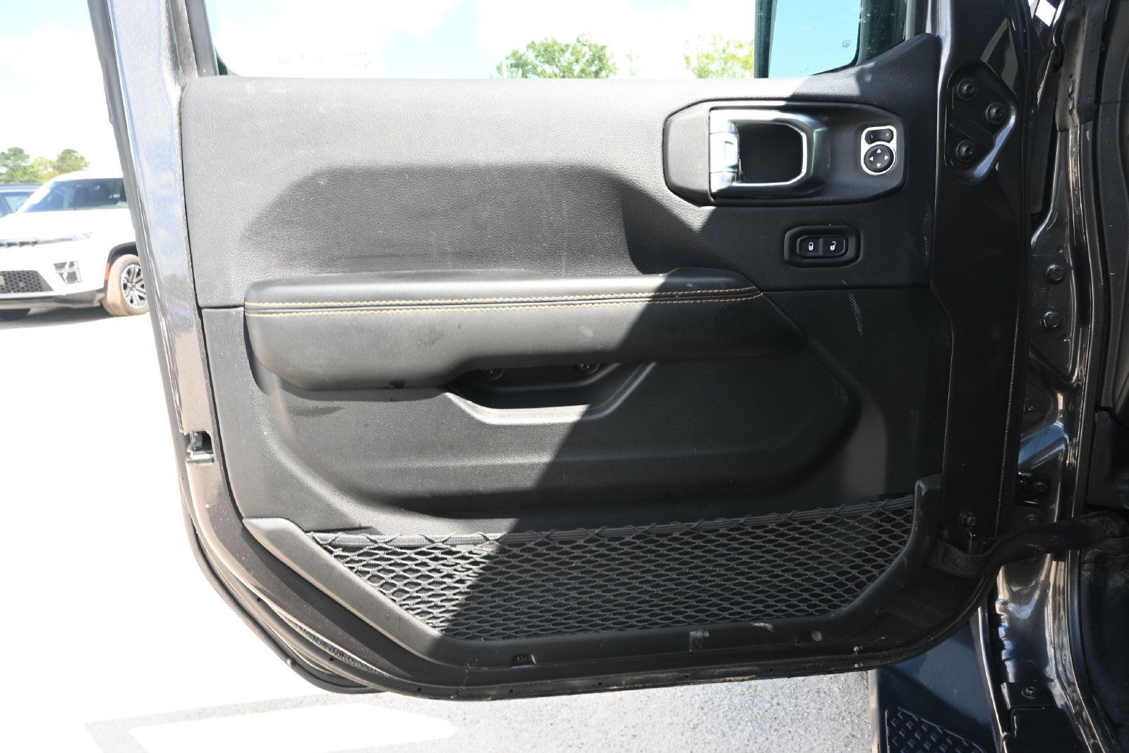 Used 2026 Jeep Gladiator Sport AWD/4WD image 8