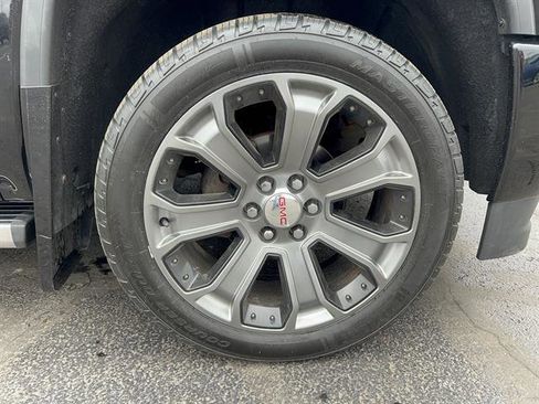 Used 2016 GMC Sierra 1500 Denali w/ Denali Ultimate Package image 9