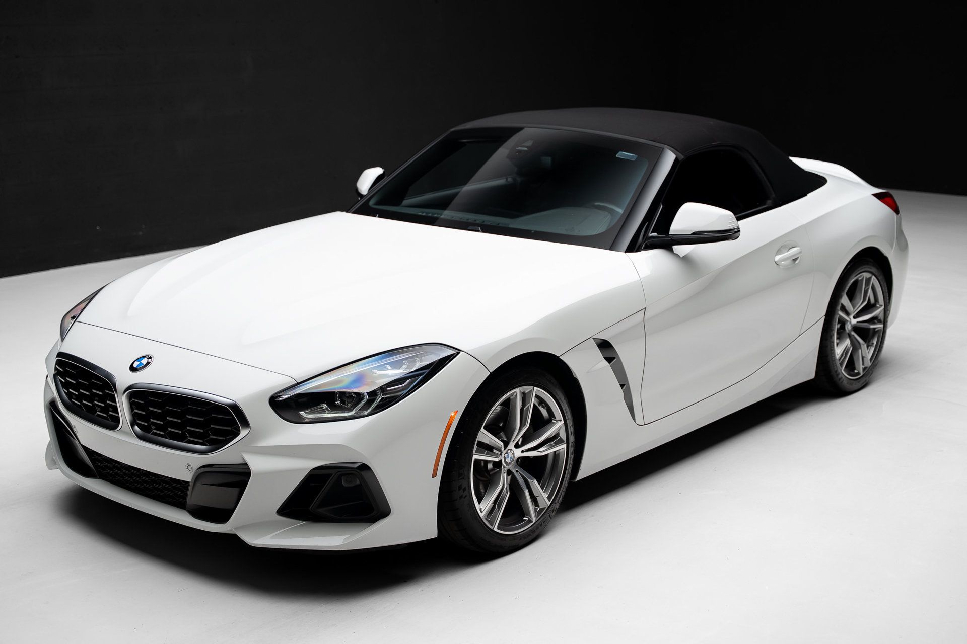 Used 2024 BMW Z4 sDrive30i w/ Driving Assistance Package RWD image 5
