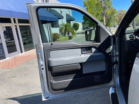Used 2014 Ford F150 XLT w/ Equipment Group 302A Luxury RWD image 17