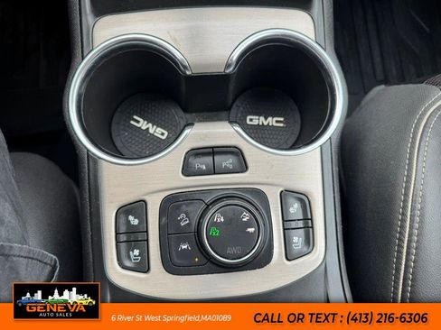 Used 2018 GMC Terrain Denali w/ Advanced Safety Package image 16