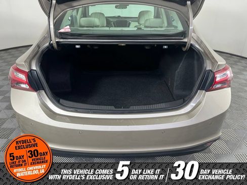 Used 2024 Chevrolet Malibu LT FWD image 6