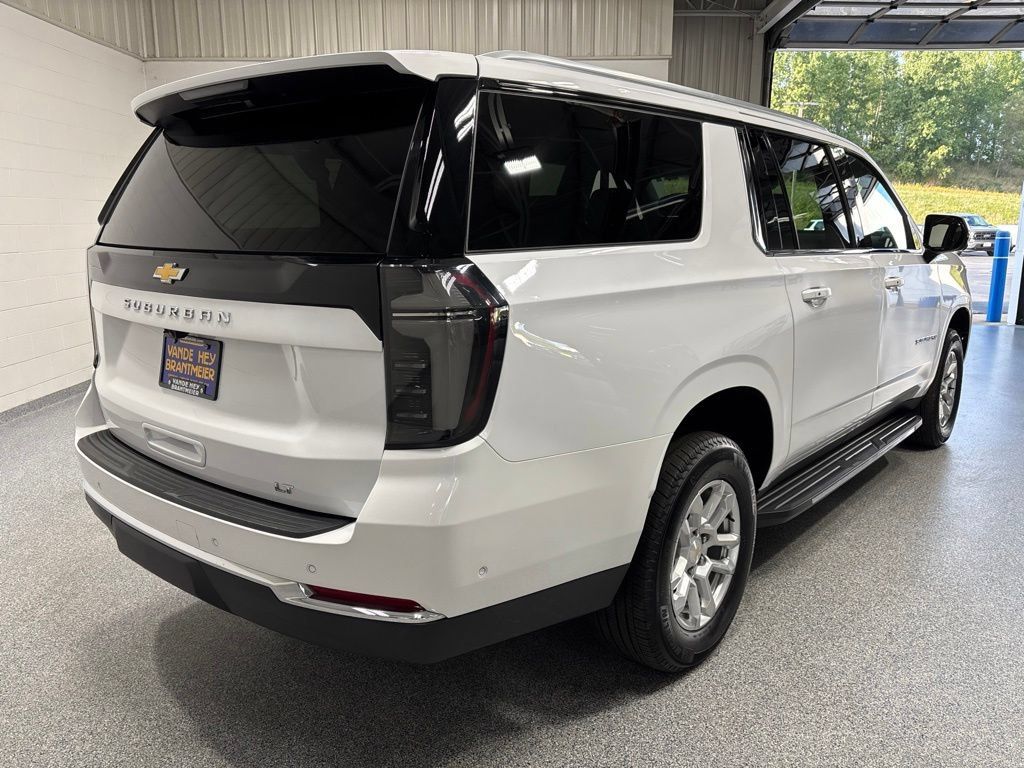 Used 2026 Chevrolet Suburban LT w/ Comfort Package AWD/4WD image 7