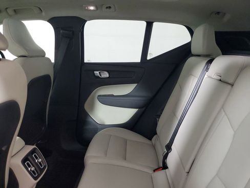 Used 2023 Volvo XC40 B5 Plus w/ Climate Package AWD/4WD image 14