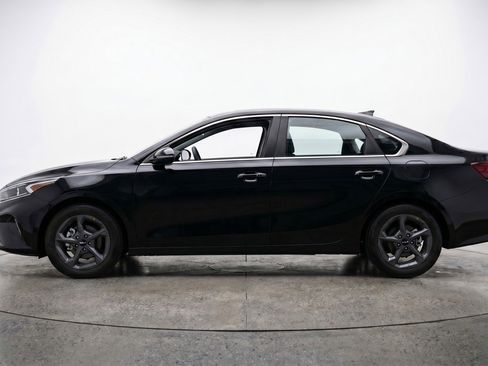 Used 2025 Kia K4 LXS FWD image 5