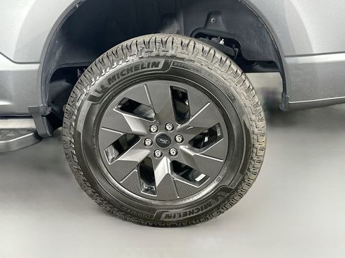 Used 2024 Ford F150 Lightning XLT image 34