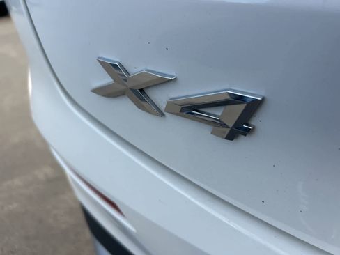 Used 2022 BMW X4 xDrive30i w/ Convenience Package image 17