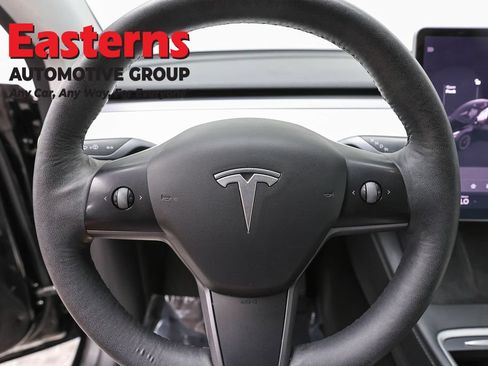 Used 2021 Tesla Model Y Long Range AWD/4WD image 10
