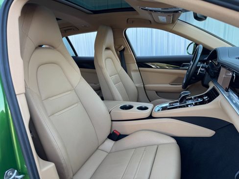 Used 2021 Porsche Panamera 4 image 43