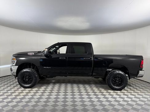 Used 2025 RAM 2500 Big Horn AWD/4WD image 11