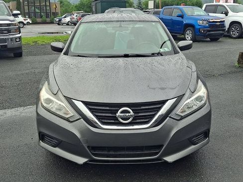 Used 2018 Nissan Altima 2.5 S w/ S Convenience Package FWD image 2
