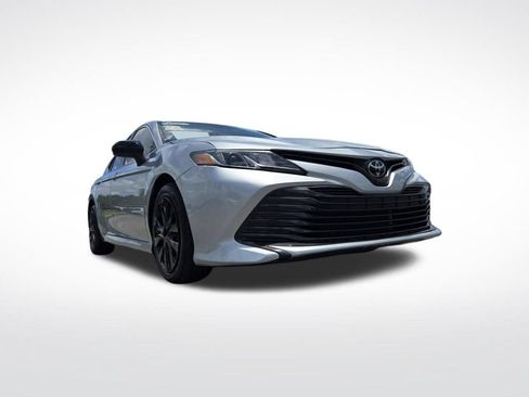 Used 2020 Toyota Camry LE FWD image 45
