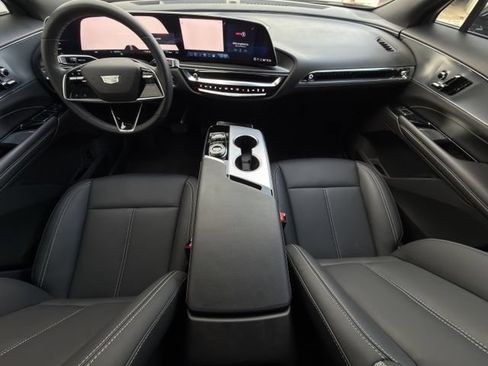 Certified 2024 Cadillac Lyriq Tech RWD image 11