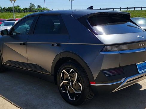 Used 2023 Hyundai Ioniq 5 SEL w/ Cargo Package image 5