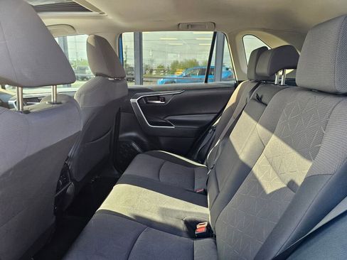 Used 2019 Toyota RAV4 XLE AWD/4WD image 13