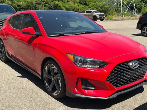 Used 2019 Hyundai Veloster Turbo FWD image 3
