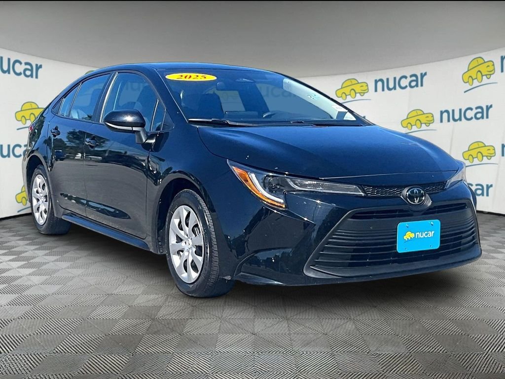 Used 2025 Toyota Corolla LE FWD image 1