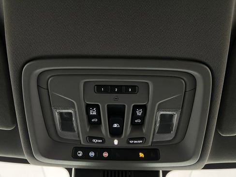 Used 2024 GMC Sierra 2500 Denali w/ Denali Reserve Package image 47