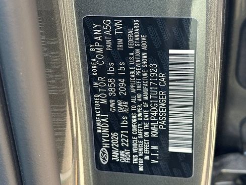 Used 2026 Hyundai Elantra Limited FWD image 30