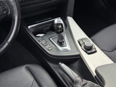 Used 2015 BMW 320i xDrive Sedan AWD/4WD image 19