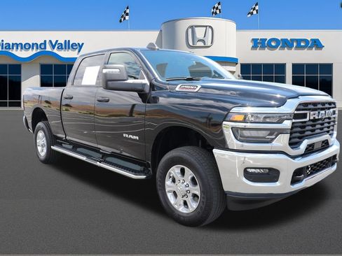 Used 2025 RAM 2500 Big Horn AWD/4WD image 1