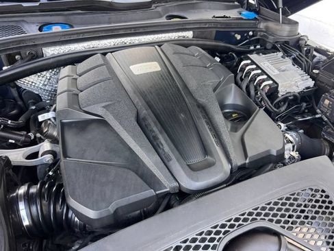 Used 2020 Porsche Macan S AWD/4WD image 36