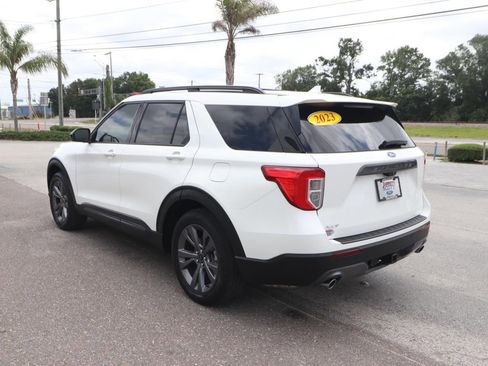 Used 2023 Ford Explorer XLT w/ Equipment Group 202A image 8