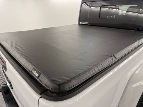 Used 2024 Jeep Gladiator Sport image 31