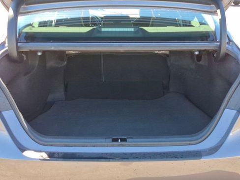 Used 2022 Toyota Camry SE w/ Convenience Package image 6