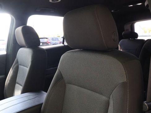 Used 2023 Chevrolet Traverse LT w/ LPO, Floor Liner Package AWD/4WD image 35