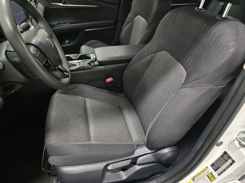 Certified 2025 Toyota Camry LE FWD image 22