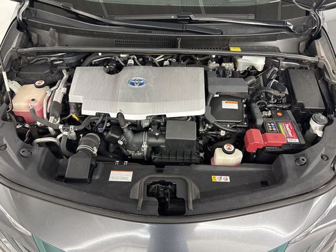 Used 2017 Toyota Prius Prime Advanced w/ Preferred Accessory Package FWD image 32