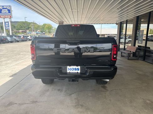 Used 2025 RAM 2500 Big Horn AWD/4WD image 5