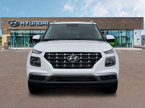 Used 2026 Hyundai Venue SEL FWD image 14