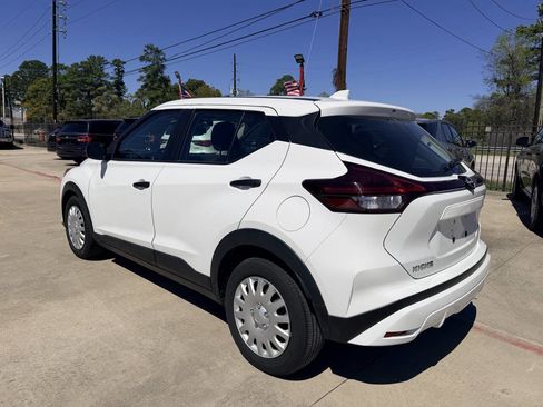 Used 2023 Nissan Kicks S image 31