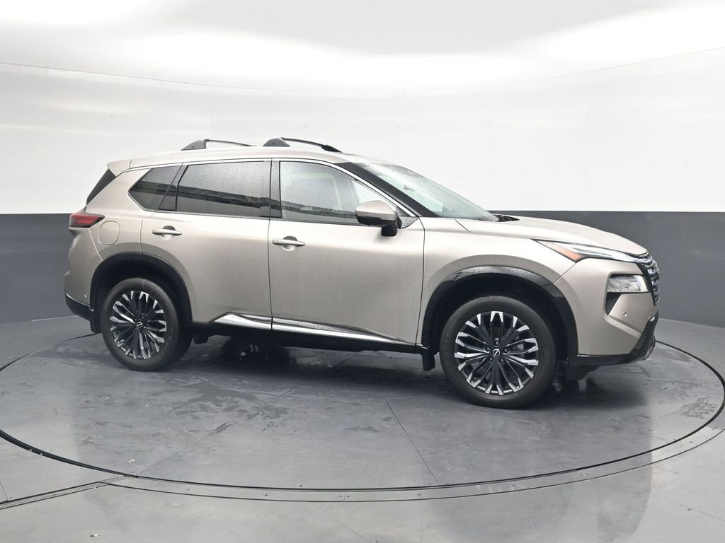 Certified 2026 Nissan Rogue Platinum w/ Platinum Premium Package AWD/4WD image 4
