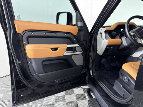 Used 2024 Land Rover Defender 130 S AWD/4WD image 5
