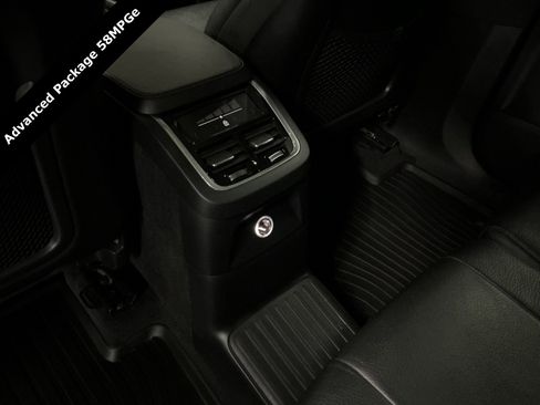 Used 2019 Volvo XC90 T8 Momentum w/ Advanced Package image 19