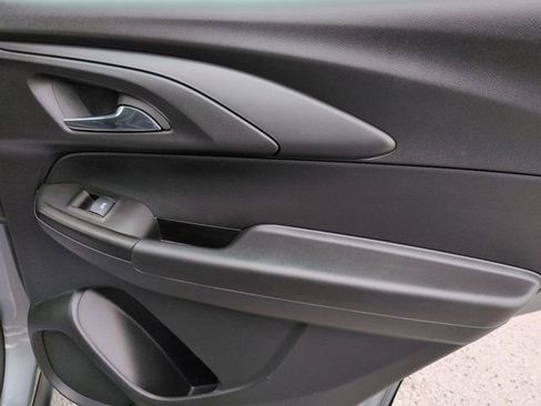 Used 2023 Chevrolet TrailBlazer LS image 36