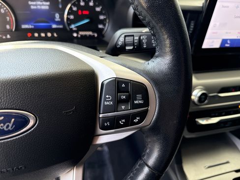 Used 2022 Ford Explorer XLT RWD image 19