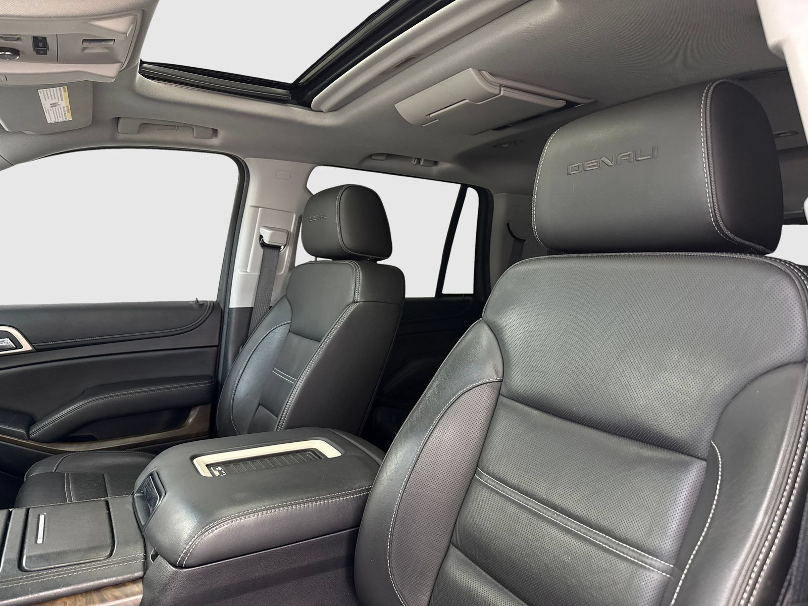 Used 2018 GMC Yukon Denali w/ Denali Ultimate Package RWD image 15
