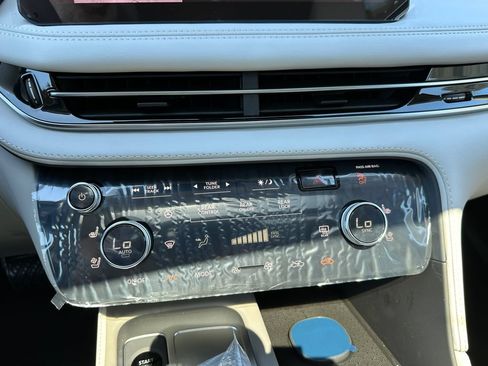 New 2027 INFINITI QX60 Luxe FWD image 28