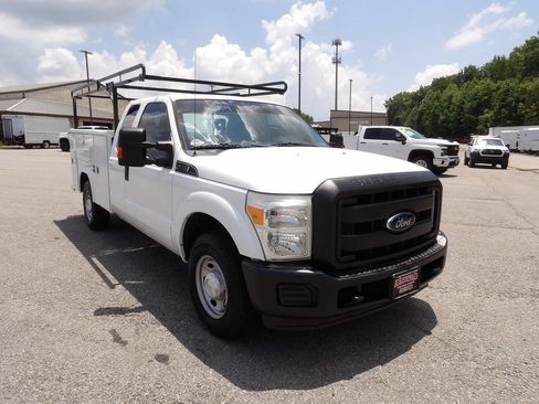 Used 2015 Ford F250 XL w/ Power Equipment Group RWD image 11