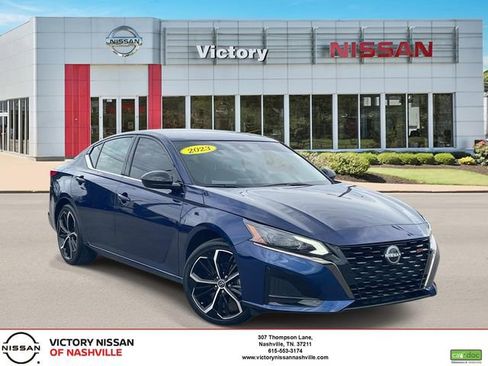 Used 2023 Nissan Altima 2.5 SR FWD image 1