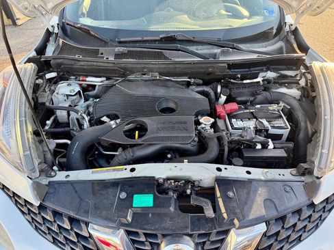 Used 2015 Nissan Juke SV image 11