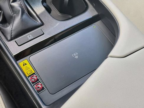 Used 2025 Lexus ES 350 w/ Premium Package FWD image 30